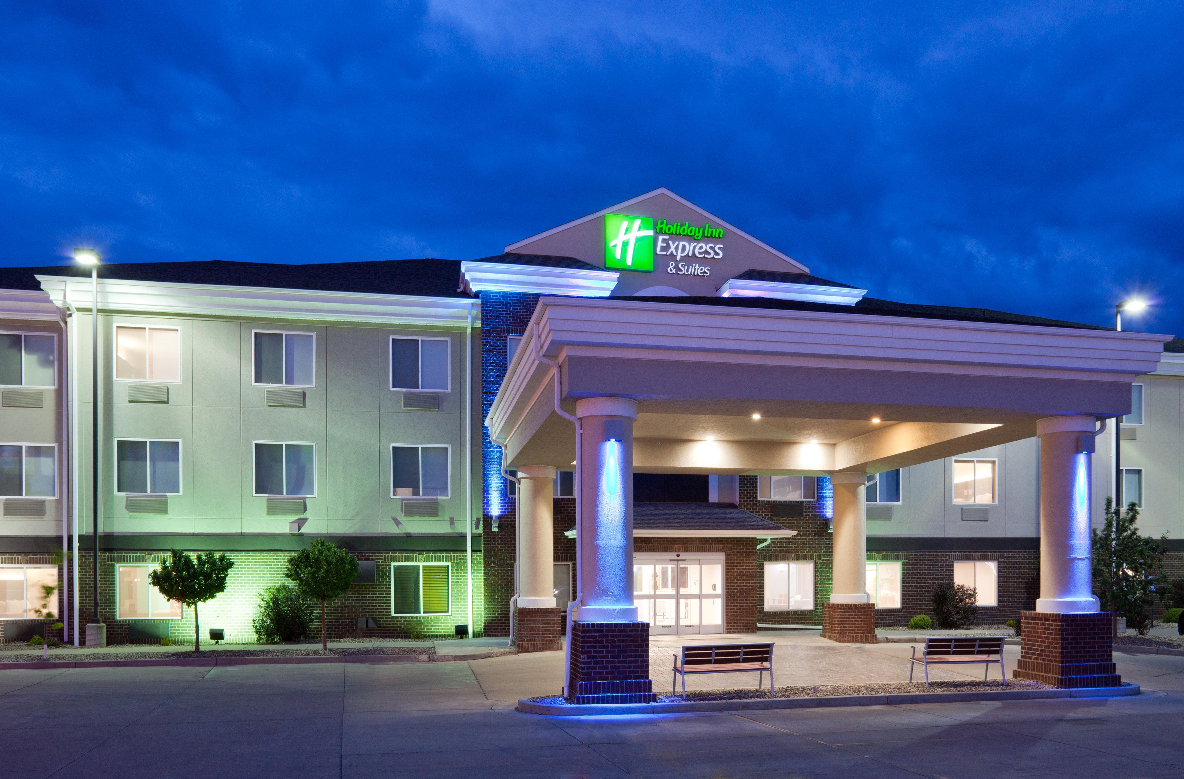 Holiday Inn Express & Suites - Dickinson By Ihg Екстер'єр фото