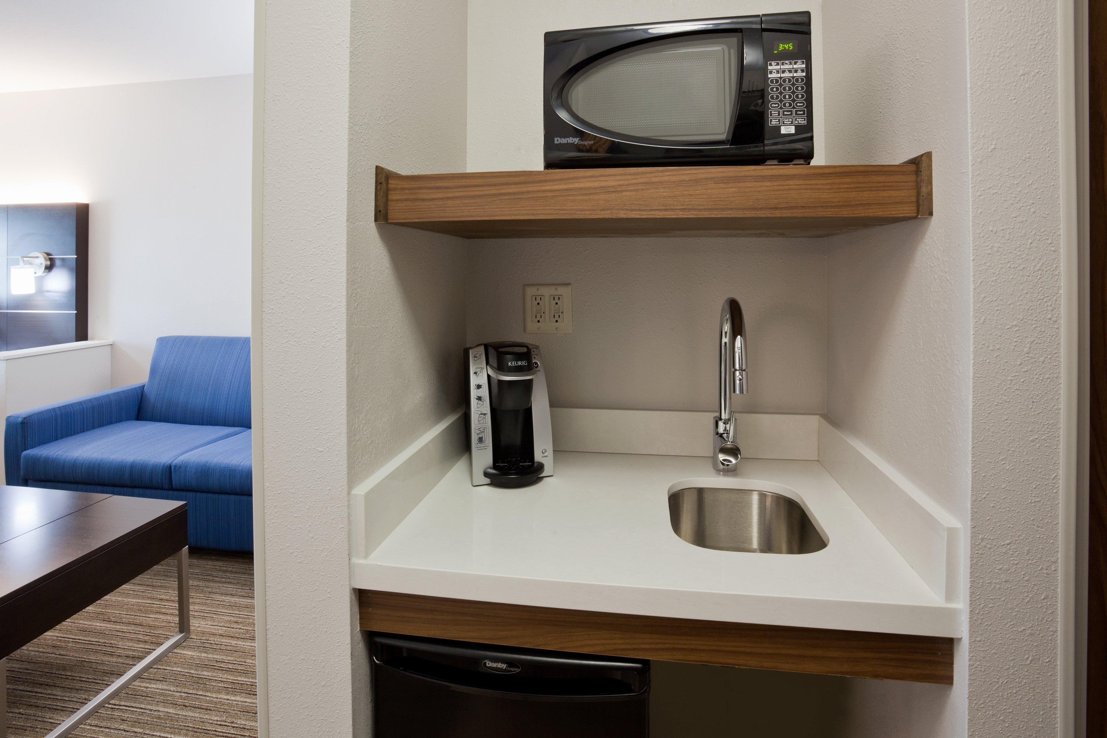 Holiday Inn Express & Suites - Dickinson By Ihg Екстер'єр фото