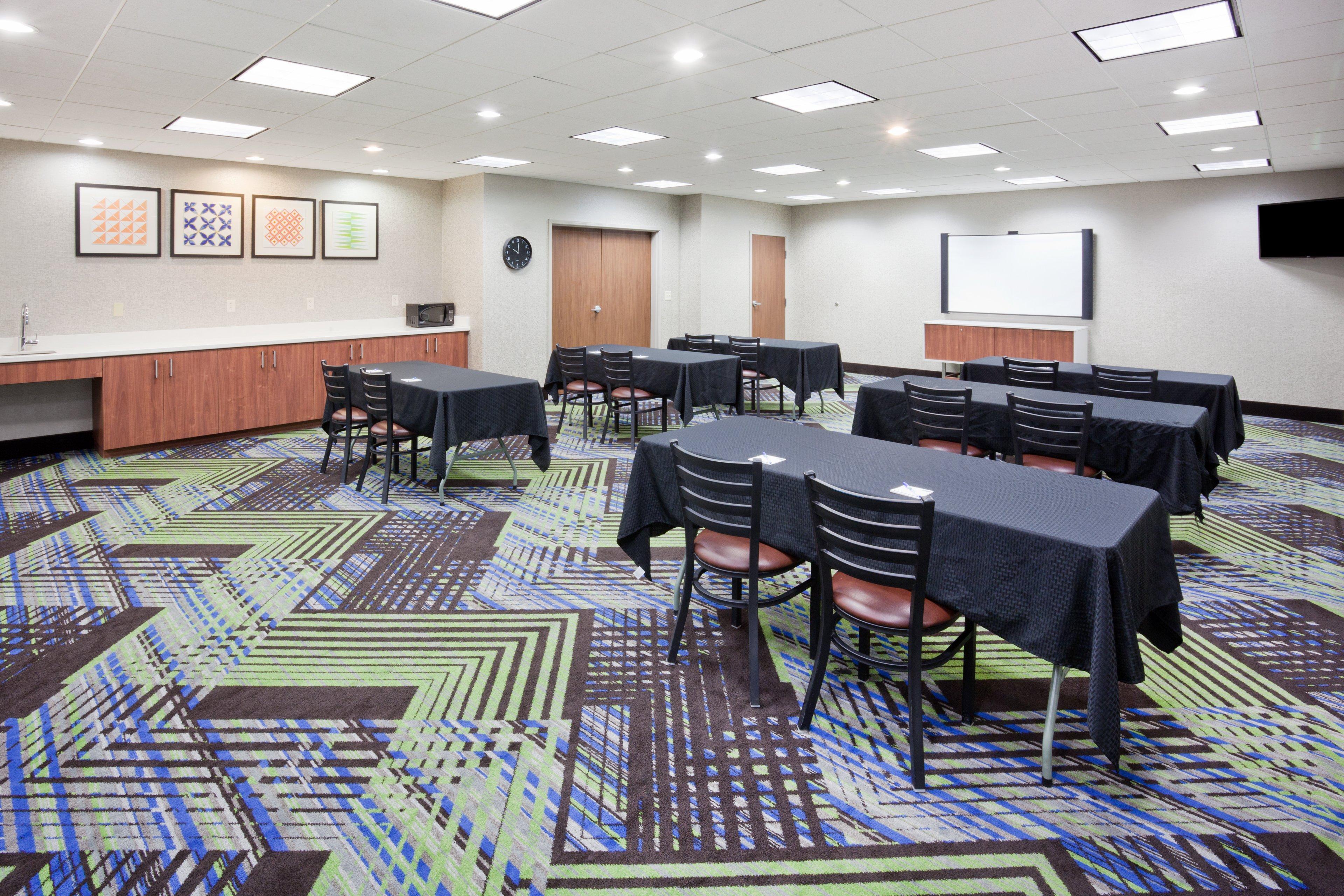 Holiday Inn Express & Suites - Dickinson By Ihg Екстер'єр фото