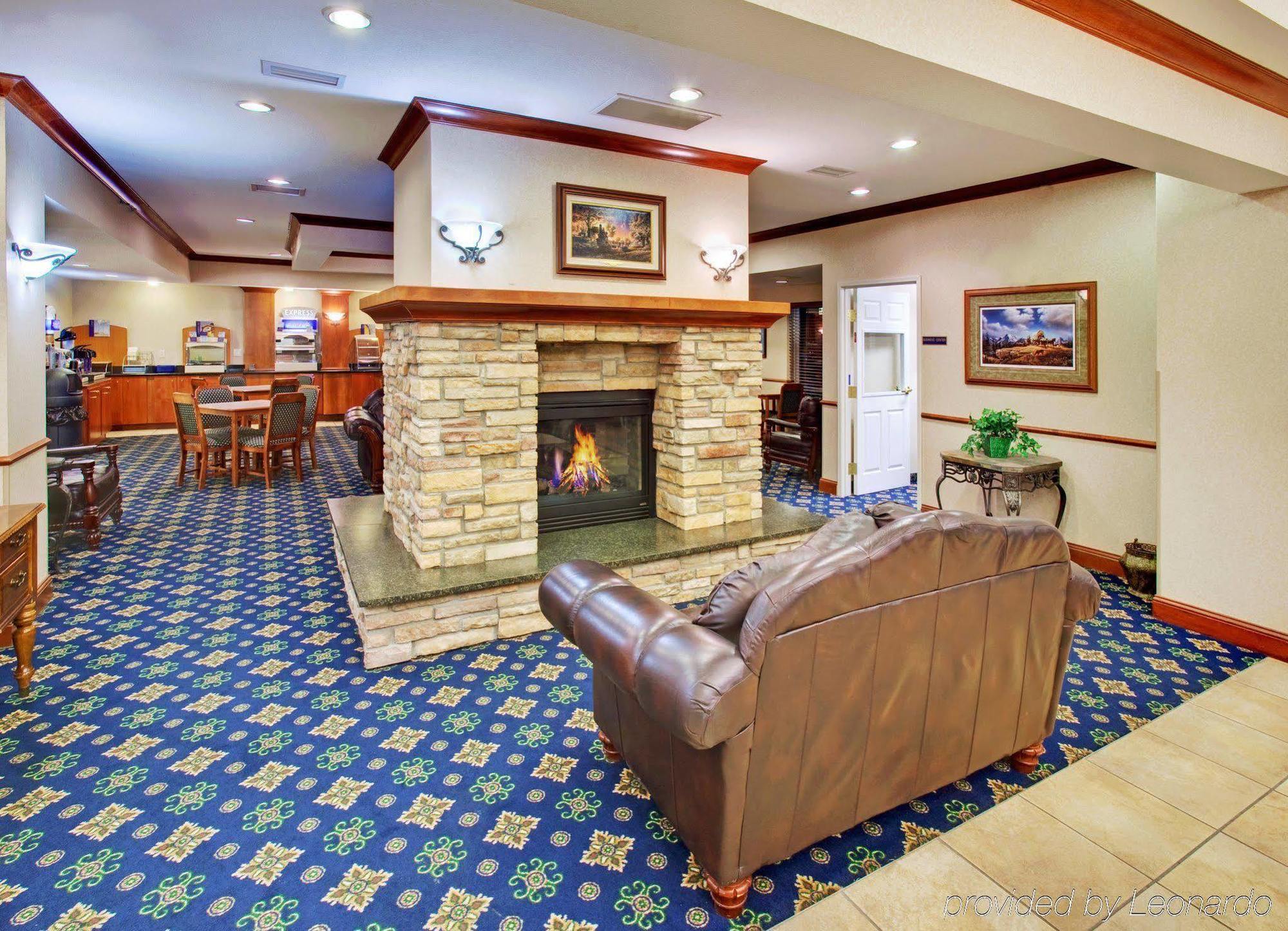 Holiday Inn Express & Suites - Dickinson By Ihg Інтер'єр фото