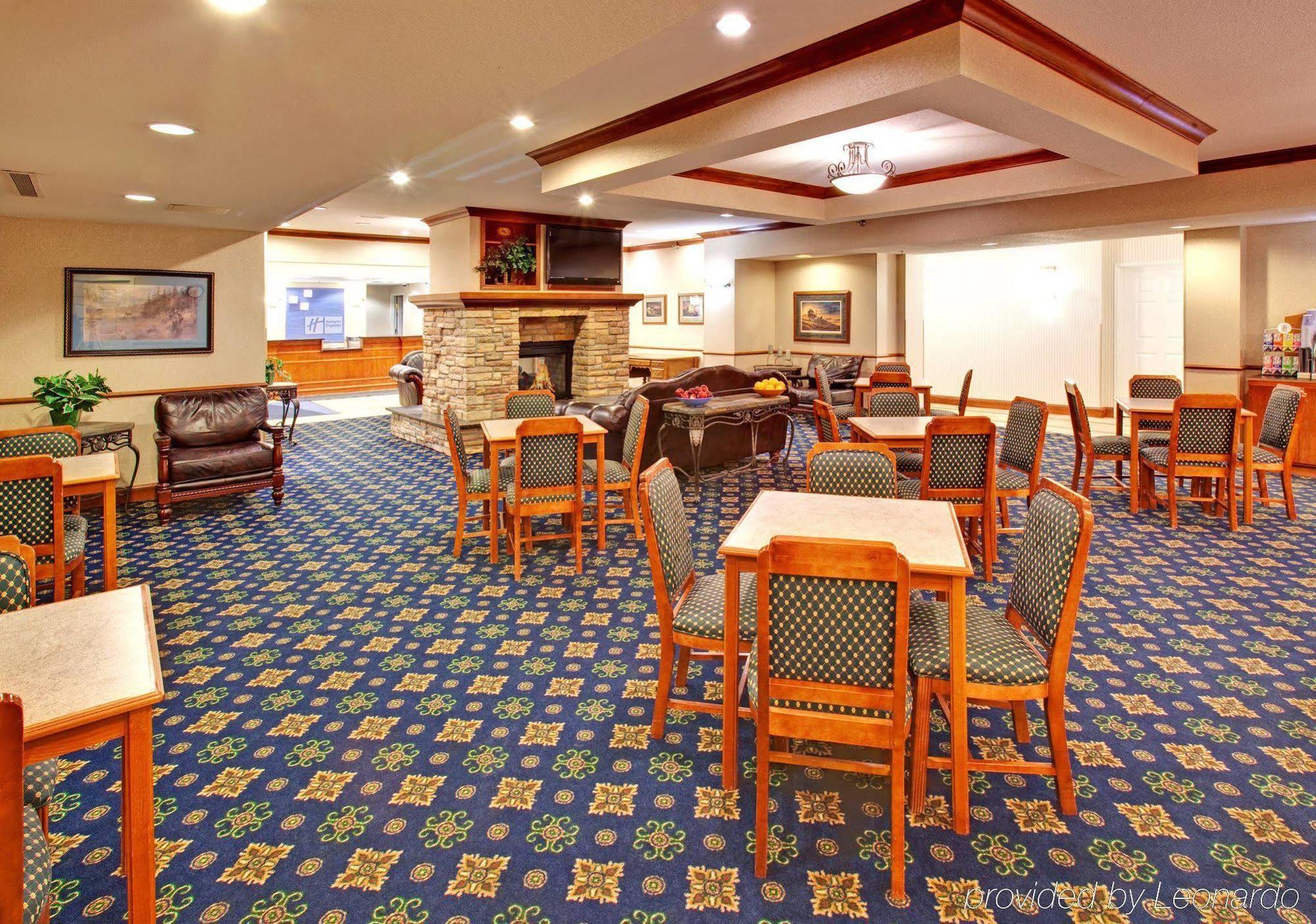 Holiday Inn Express & Suites - Dickinson By Ihg Ресторан фото