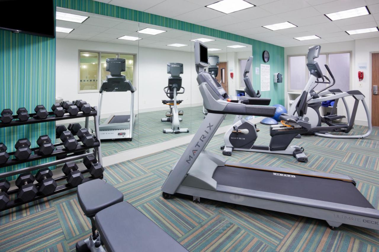 Holiday Inn Express & Suites - Dickinson By Ihg Екстер'єр фото
